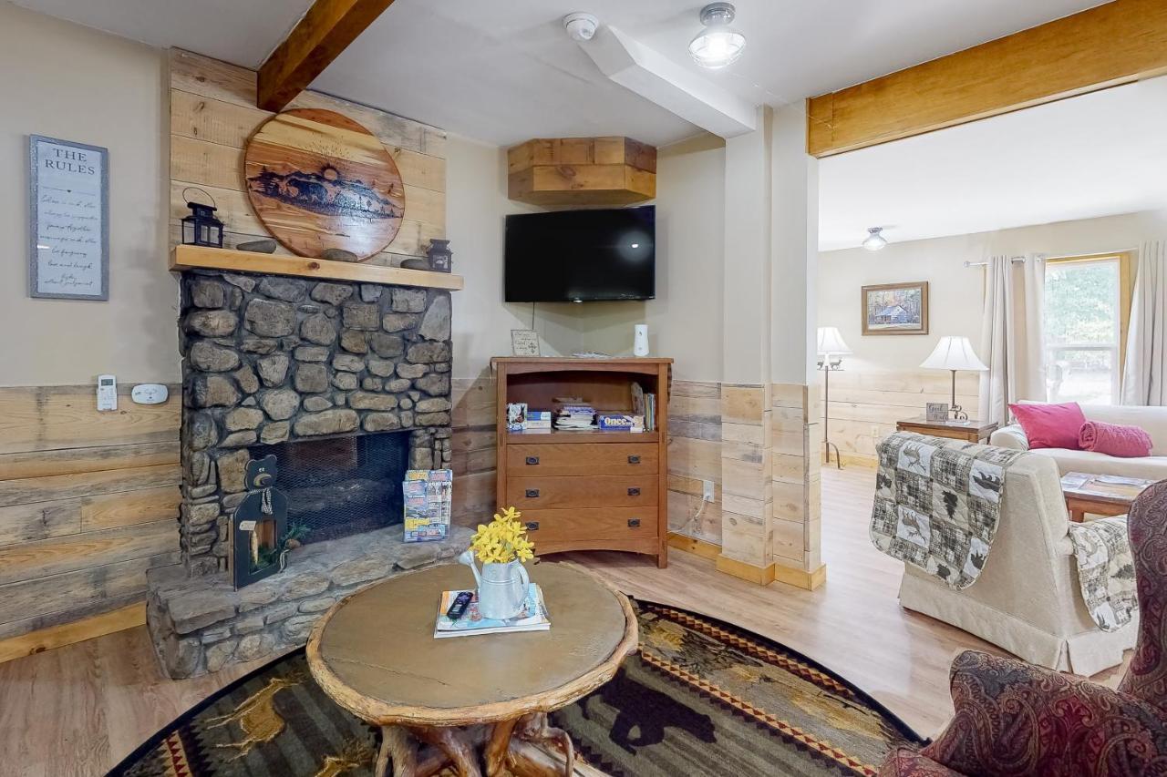 Bear Caves At Black Bear Cottages Севьервилл Экстерьер фото